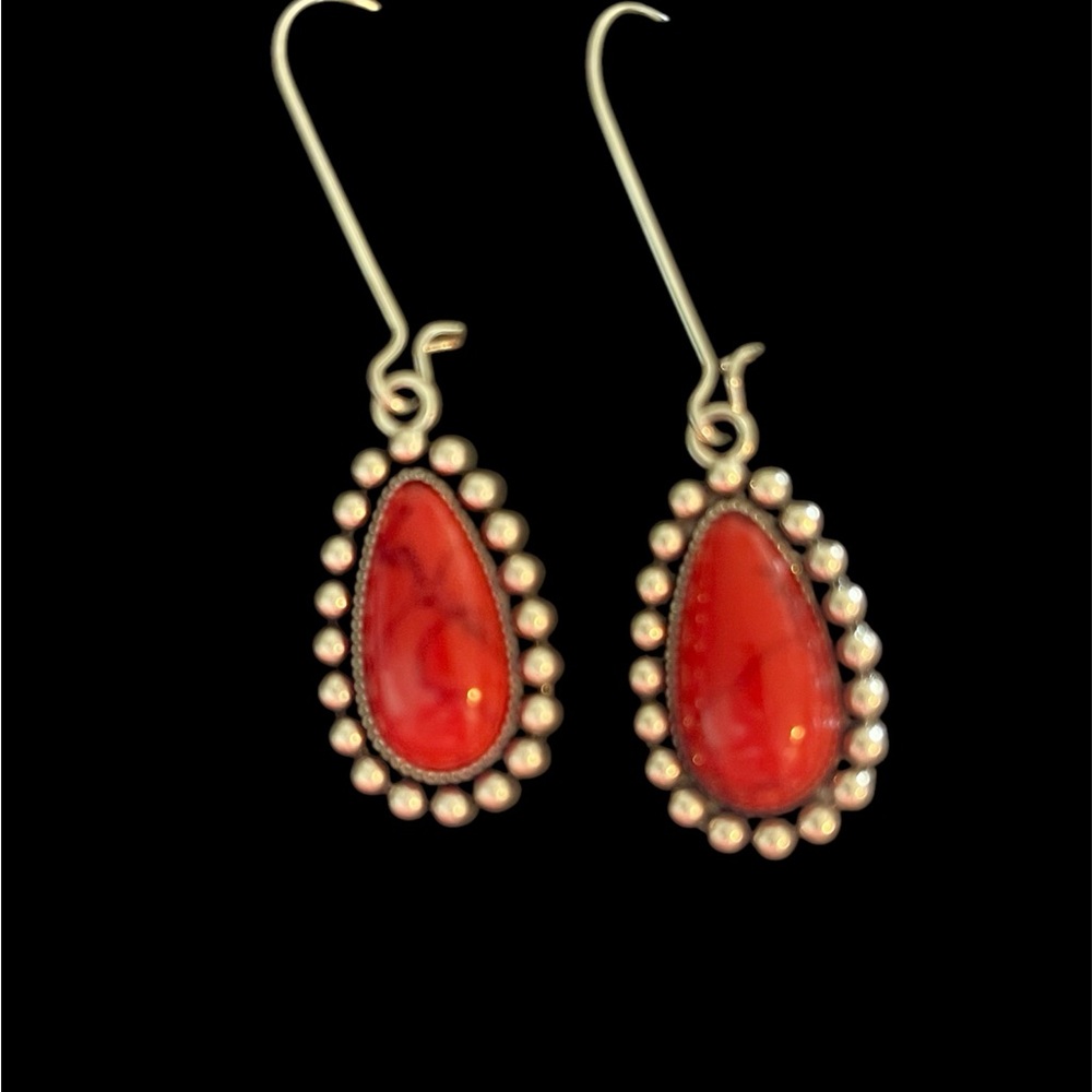 🔥2/$24 or 3/$30🔥 Elegant Red Teardrop Earrings